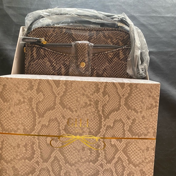 G.I.LI. Crossbody - Picture 4 of 4